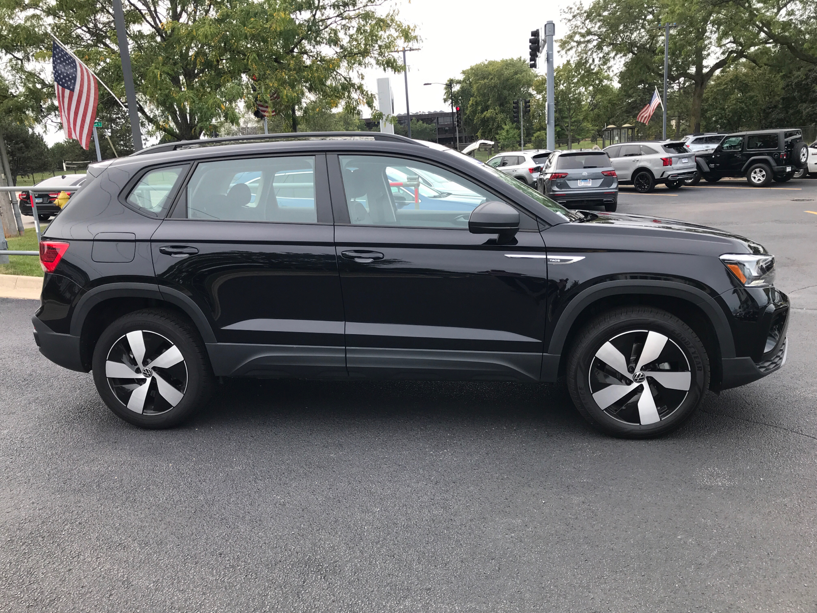 2024 Volkswagen Taos S 2