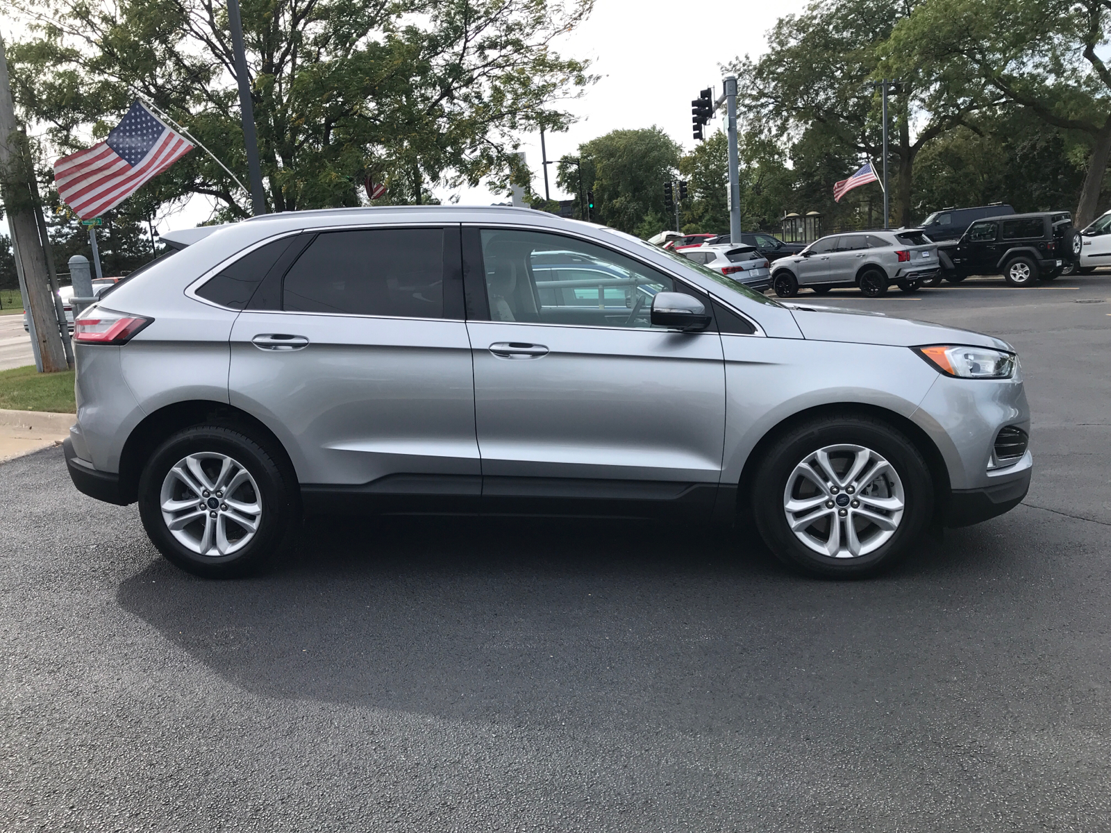 2020 Ford Edge SEL 2