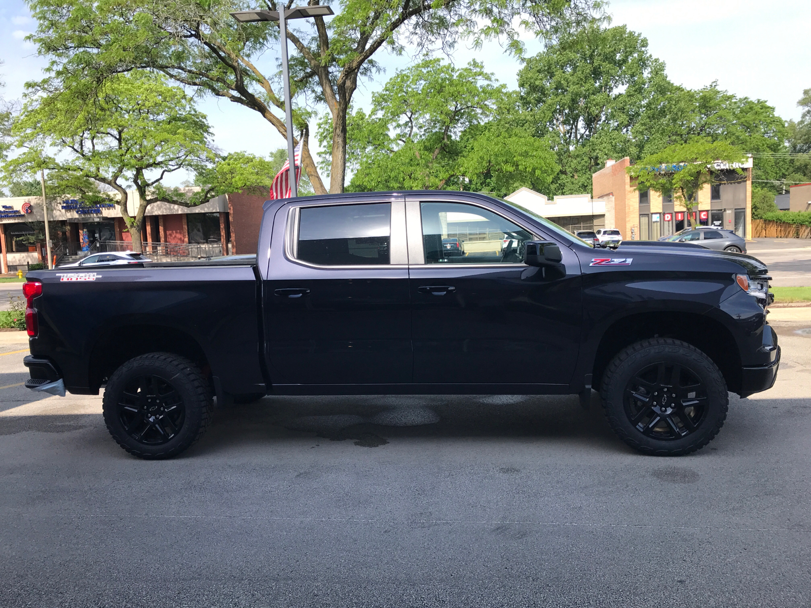 2024 Chevrolet Silverado 1500 LT Trail Boss 2