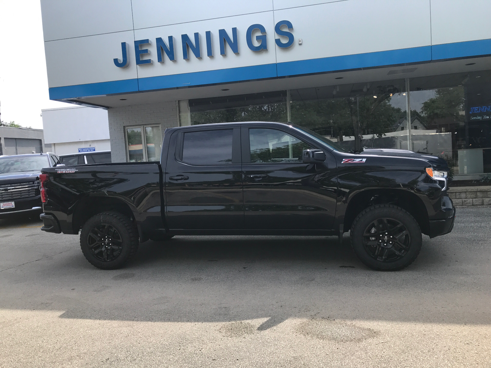 2024 Chevrolet Silverado 1500 LT Trail Boss 2