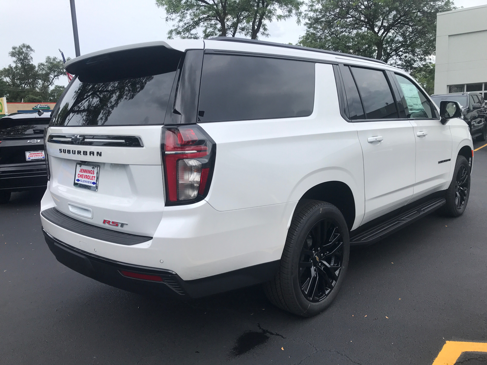 2024 Chevrolet Suburban RST 3