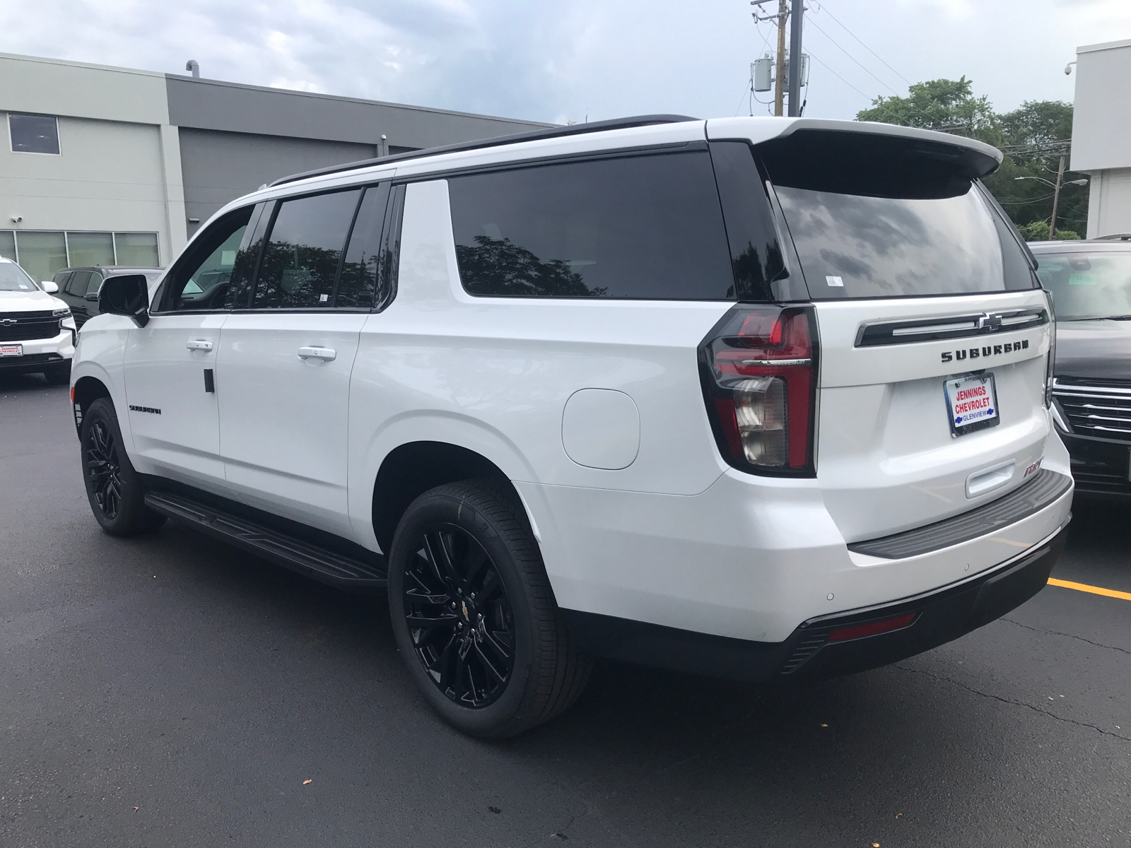 2024 Chevrolet Suburban RST 4