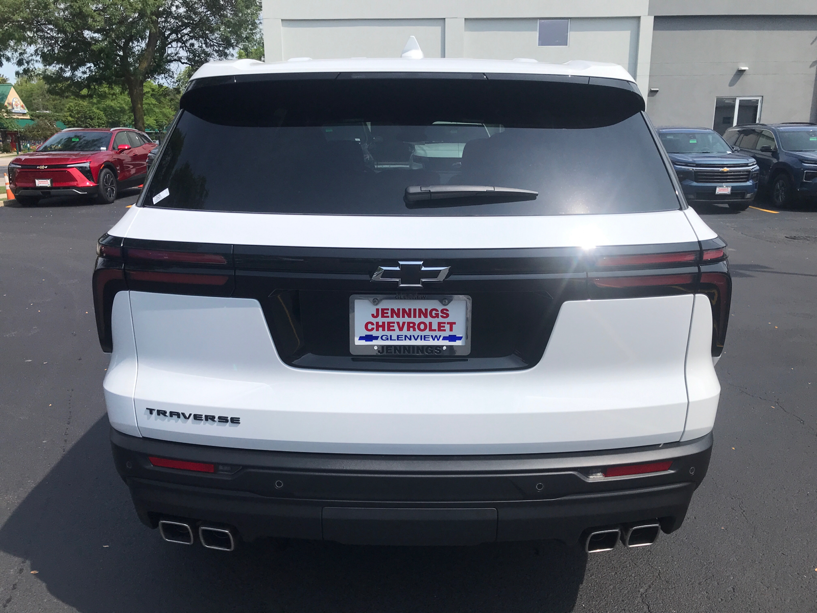 2024 Chevrolet Traverse FWD LS 21