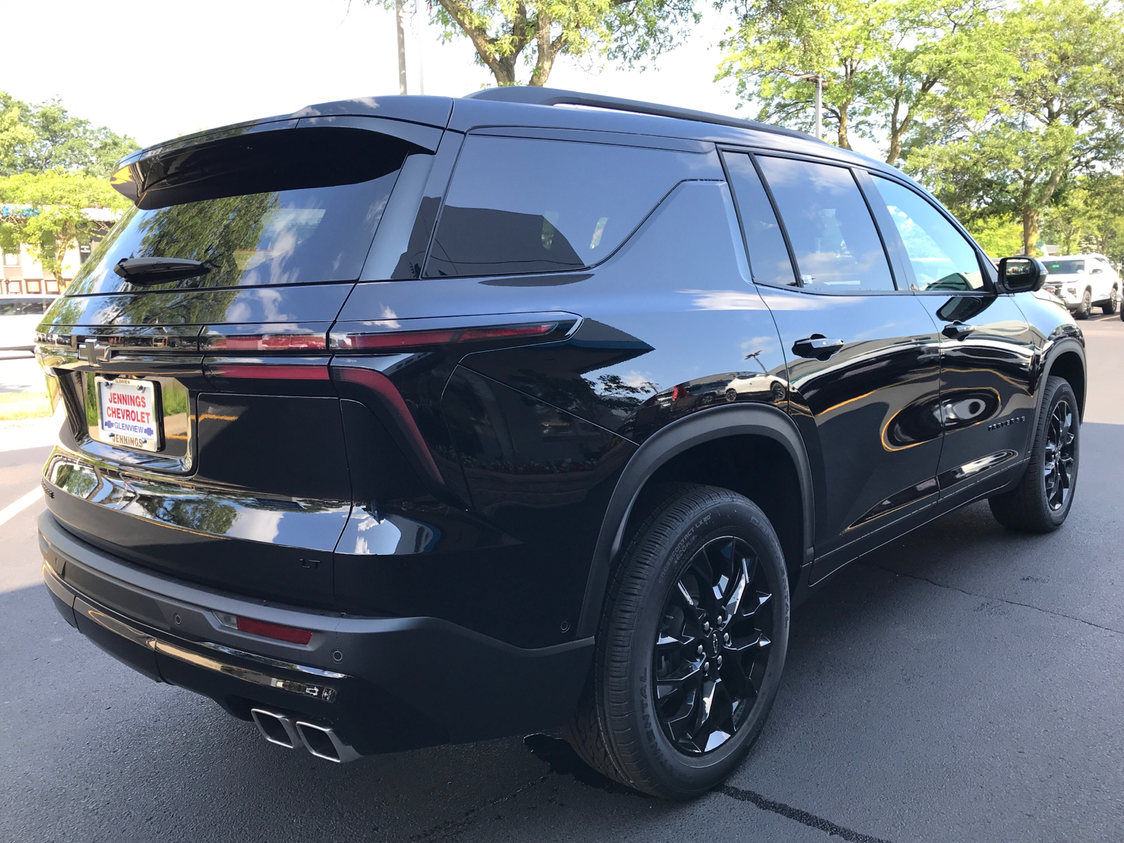 2024 Chevrolet Traverse FWD LT 3