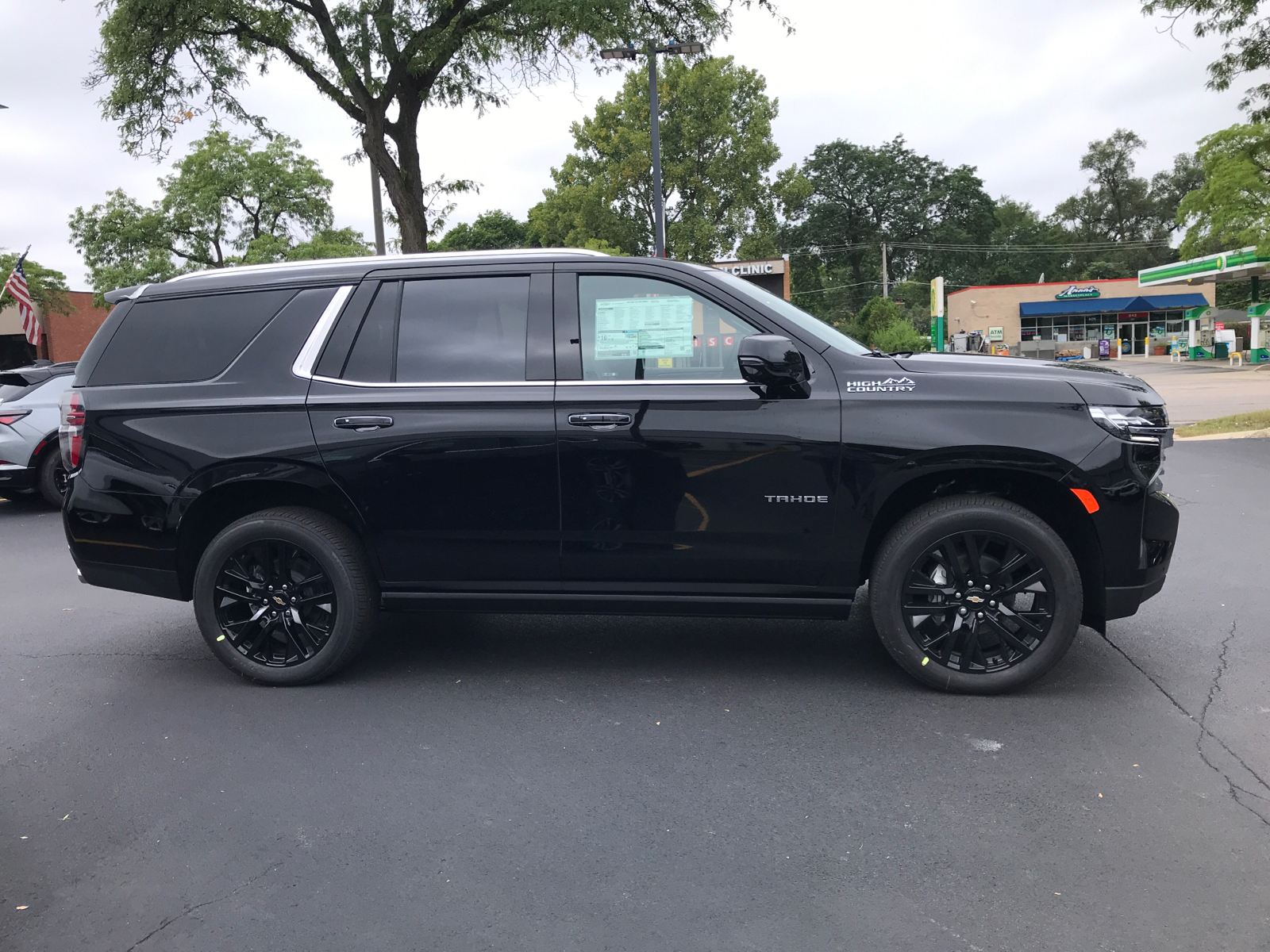 2024 Chevrolet Tahoe High Country 2