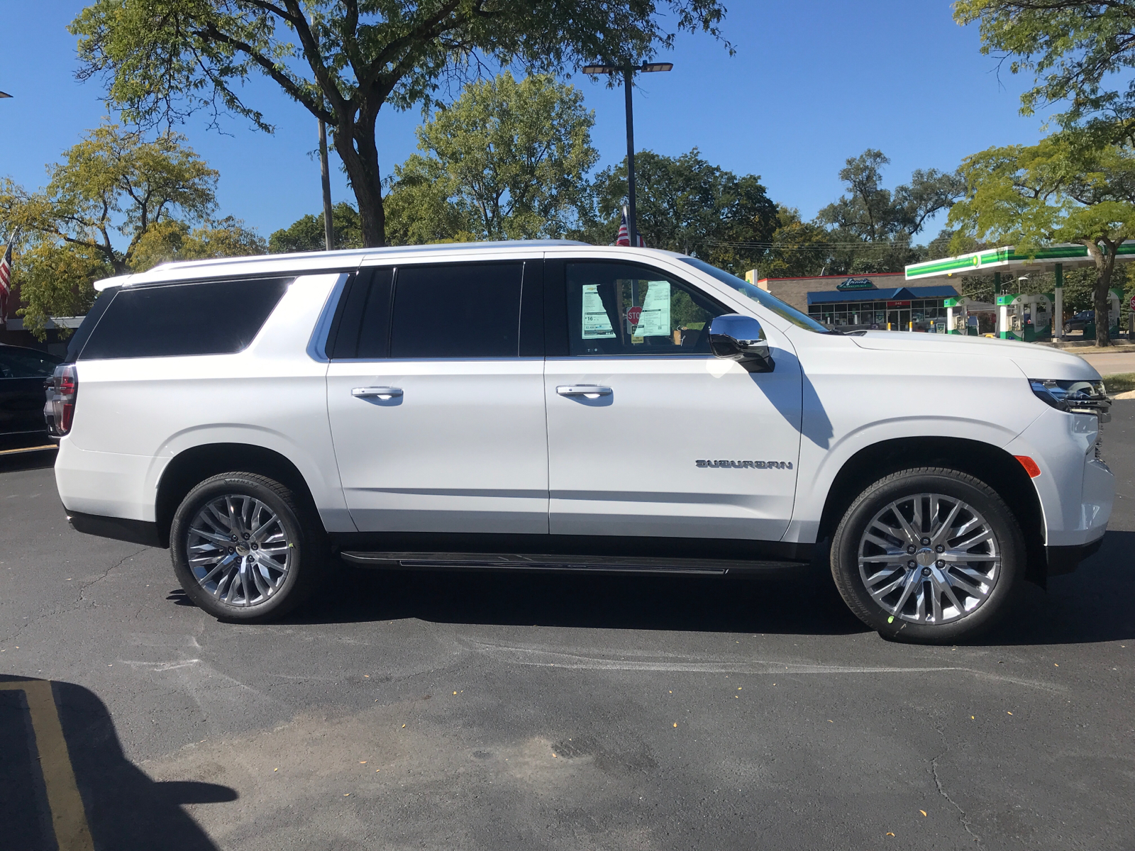 2024 Chevrolet Suburban Premier 2