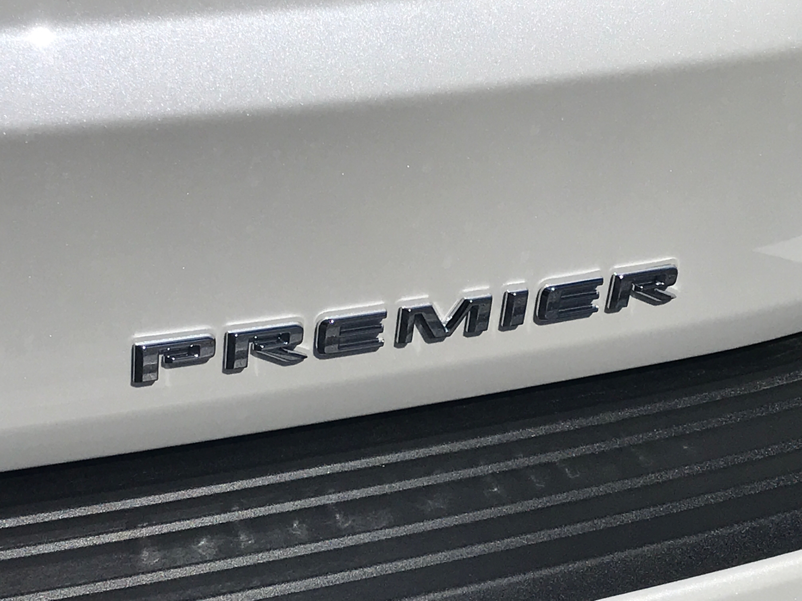 2024 Chevrolet Suburban Premier 25