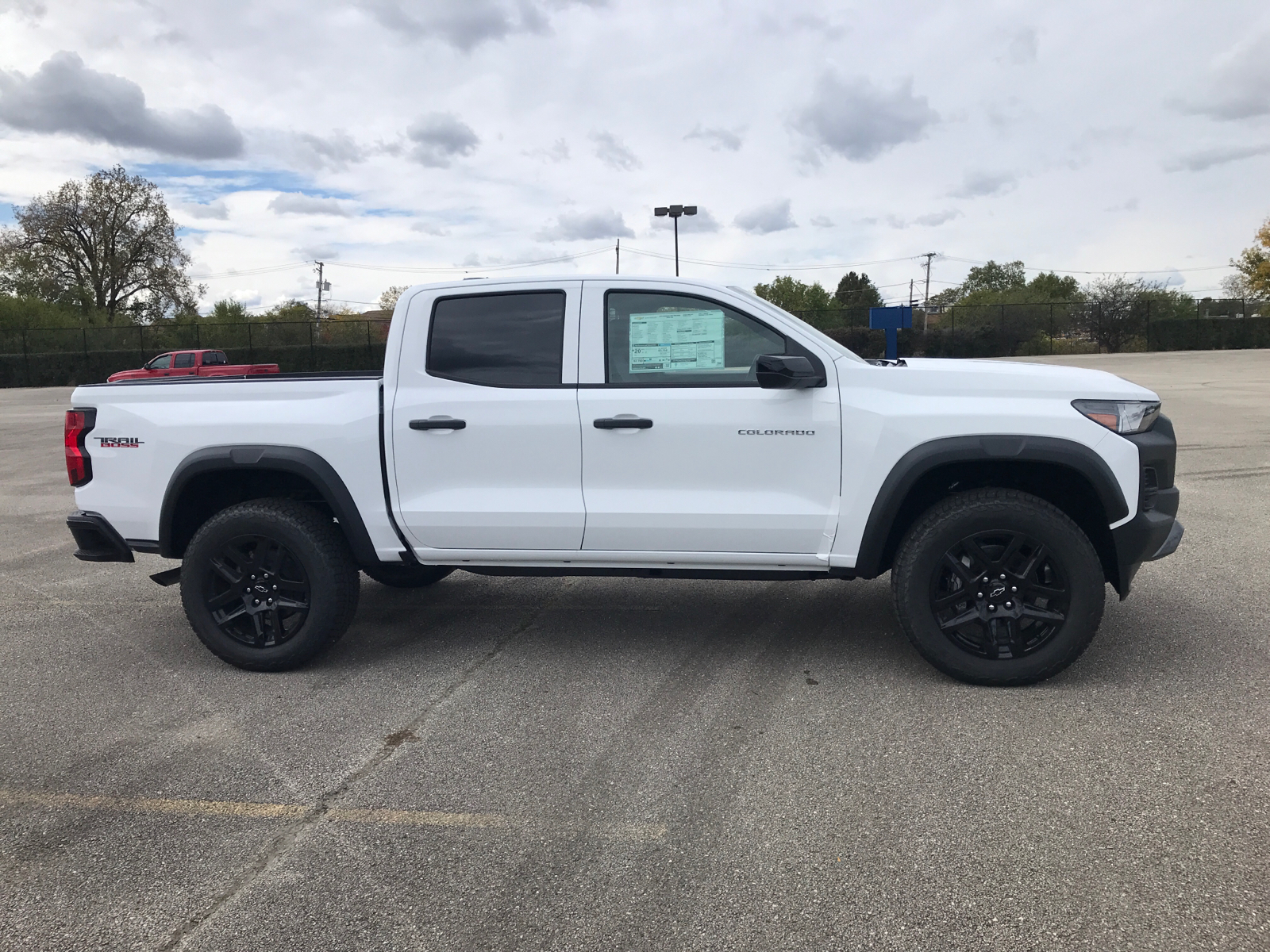 2024 Chevrolet Colorado 4WD Trail Boss 2