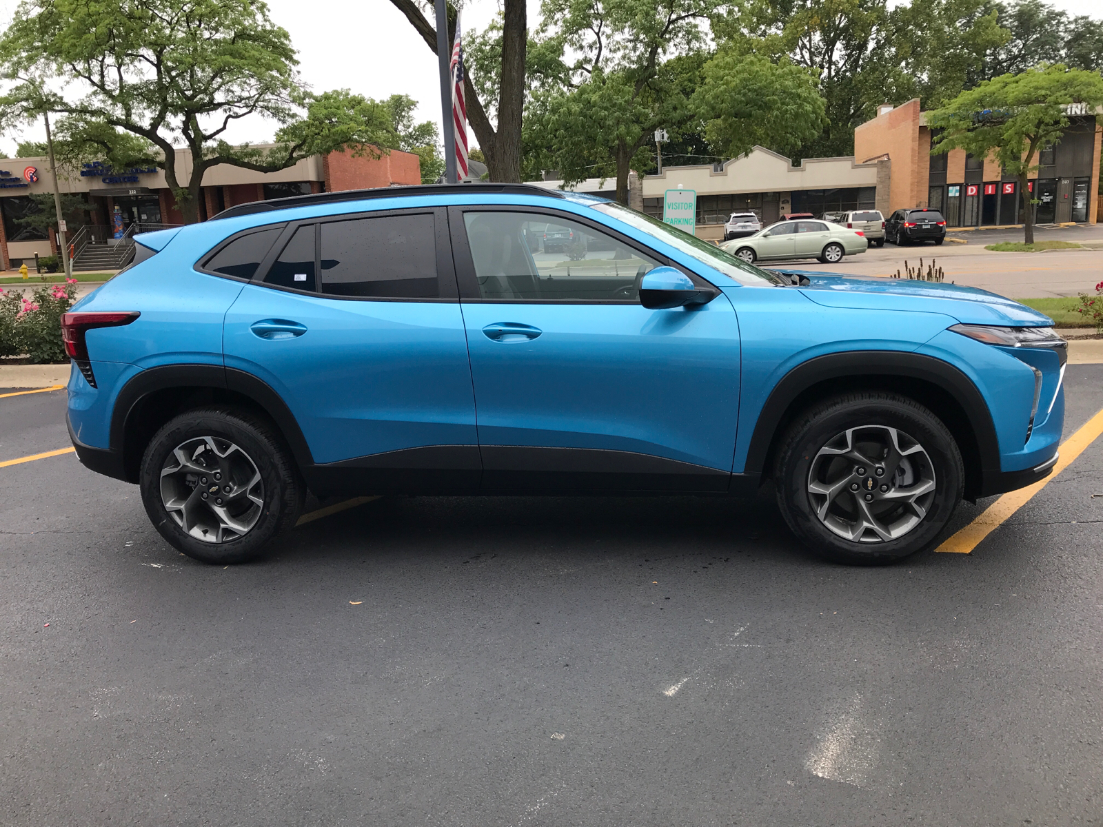 2025 Chevrolet Trax LT 2