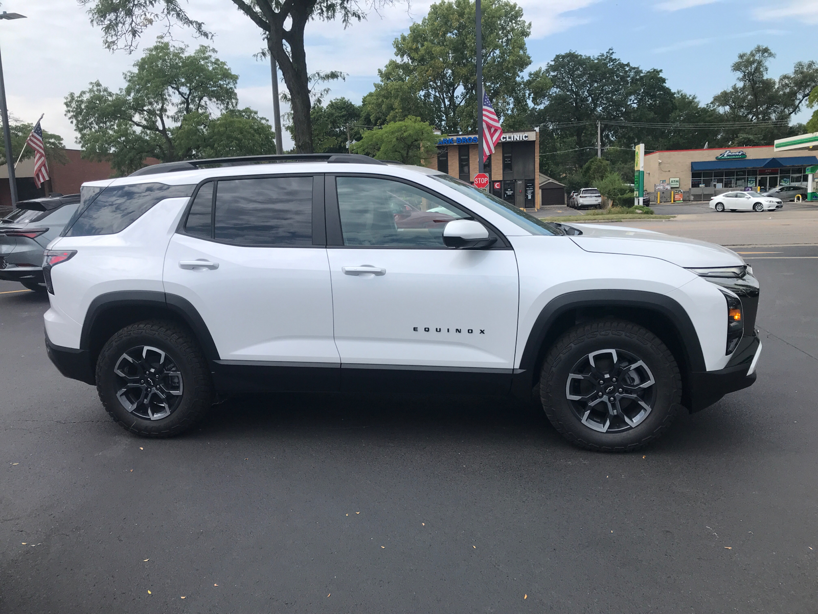 2025 Chevrolet Equinox AWD ACTIV 2