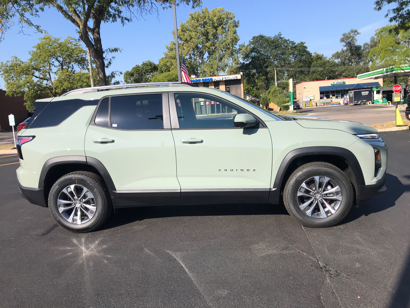 2025 Chevrolet Equinox AWD LT 2