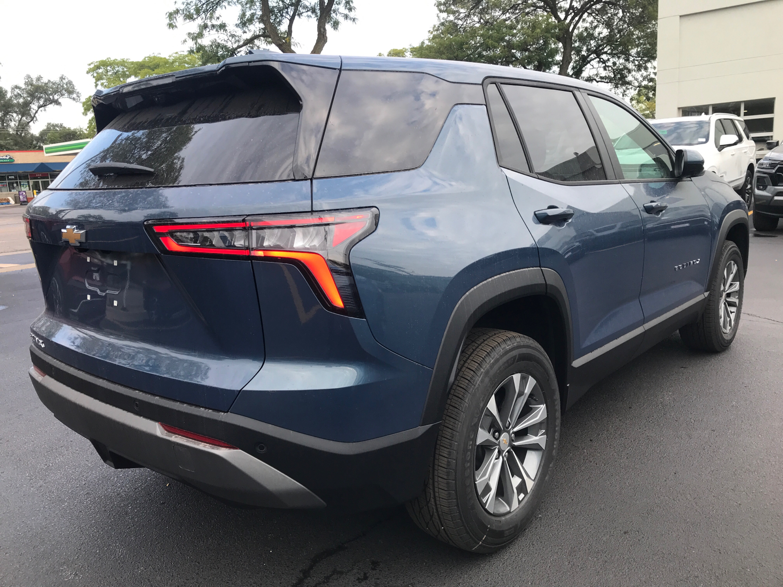 2025 Chevrolet Equinox FWD LT 3