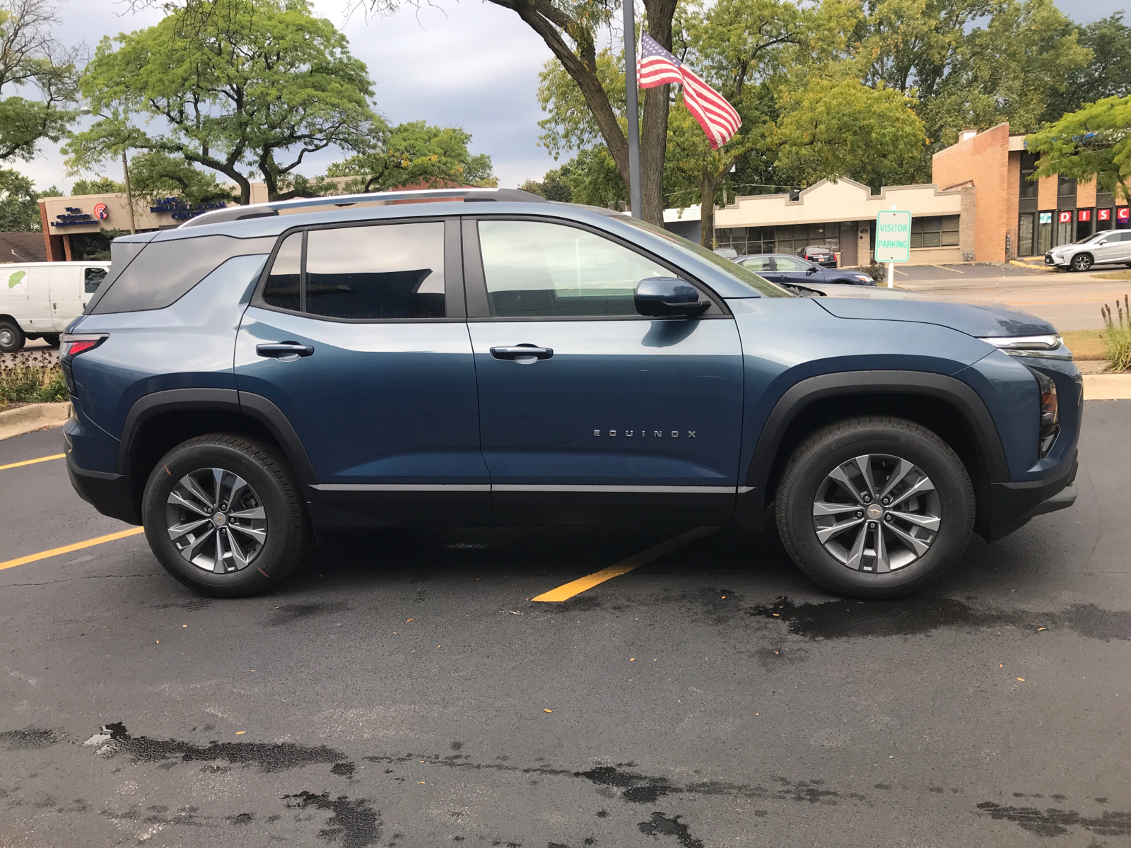 2025 Chevrolet Equinox AWD LT 2