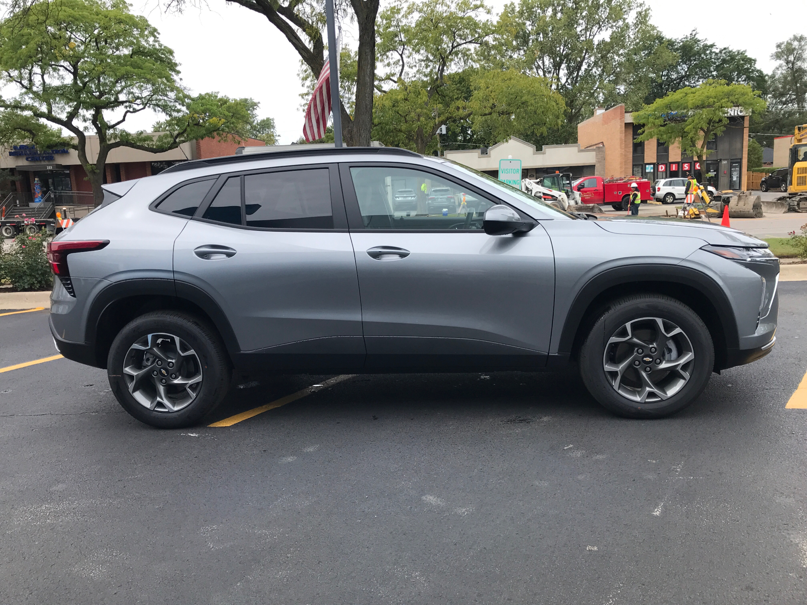 2025 Chevrolet Trax LT 2