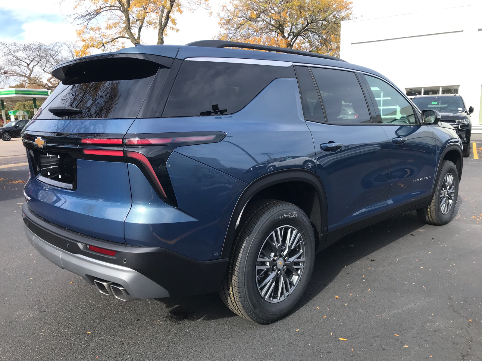 2025 Chevrolet Traverse AWD LT 3