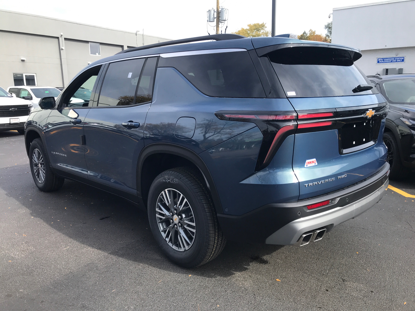 2025 Chevrolet Traverse AWD LT 4