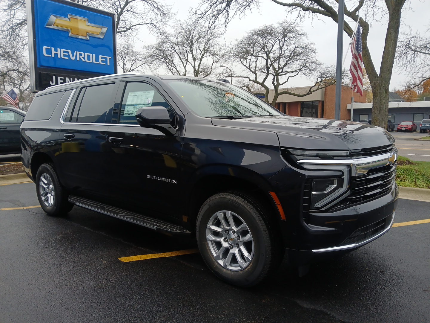 2025 Chevrolet Suburban LS 1