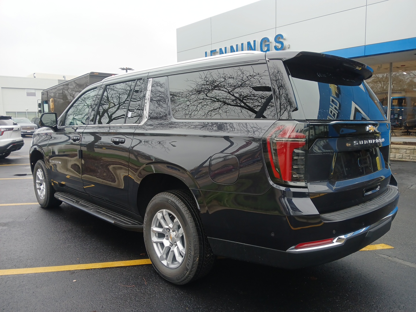 2025 Chevrolet Suburban LS 4