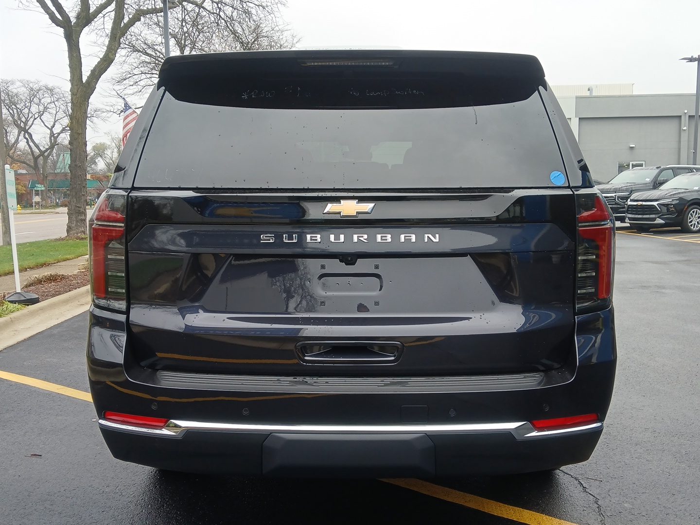 2025 Chevrolet Suburban LS 22