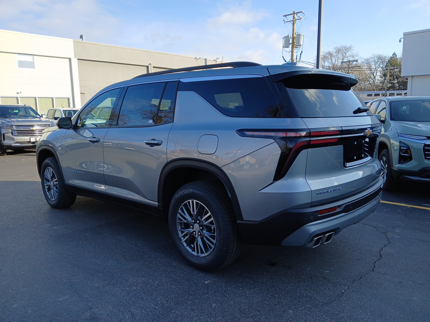 2025 Chevrolet Traverse FWD LT 4