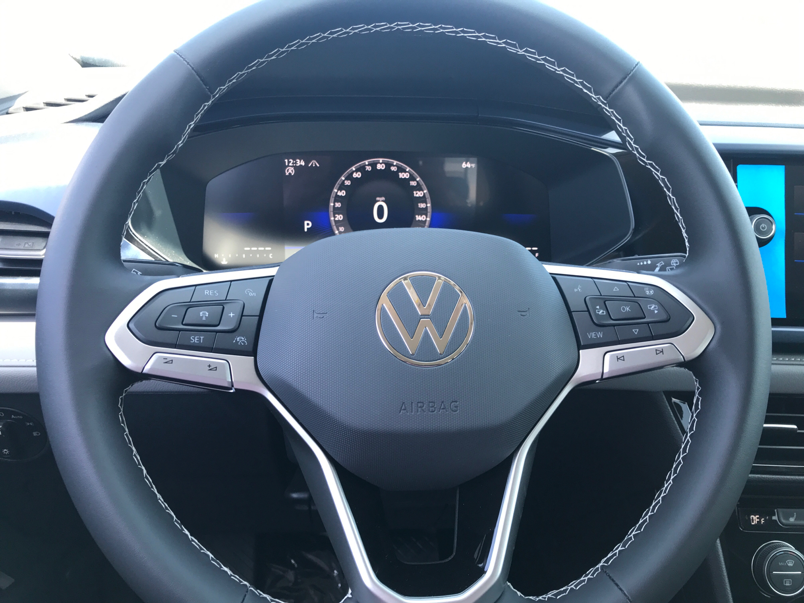 2024 Volkswagen Taos SE 11