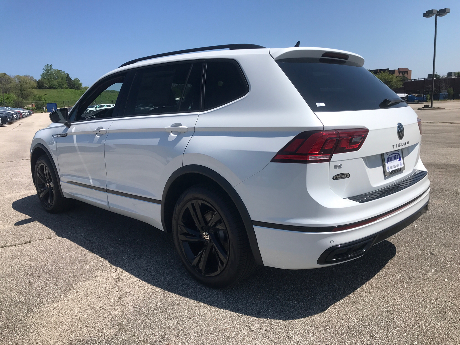 2024 Volkswagen Tiguan SE R-Line Black 4