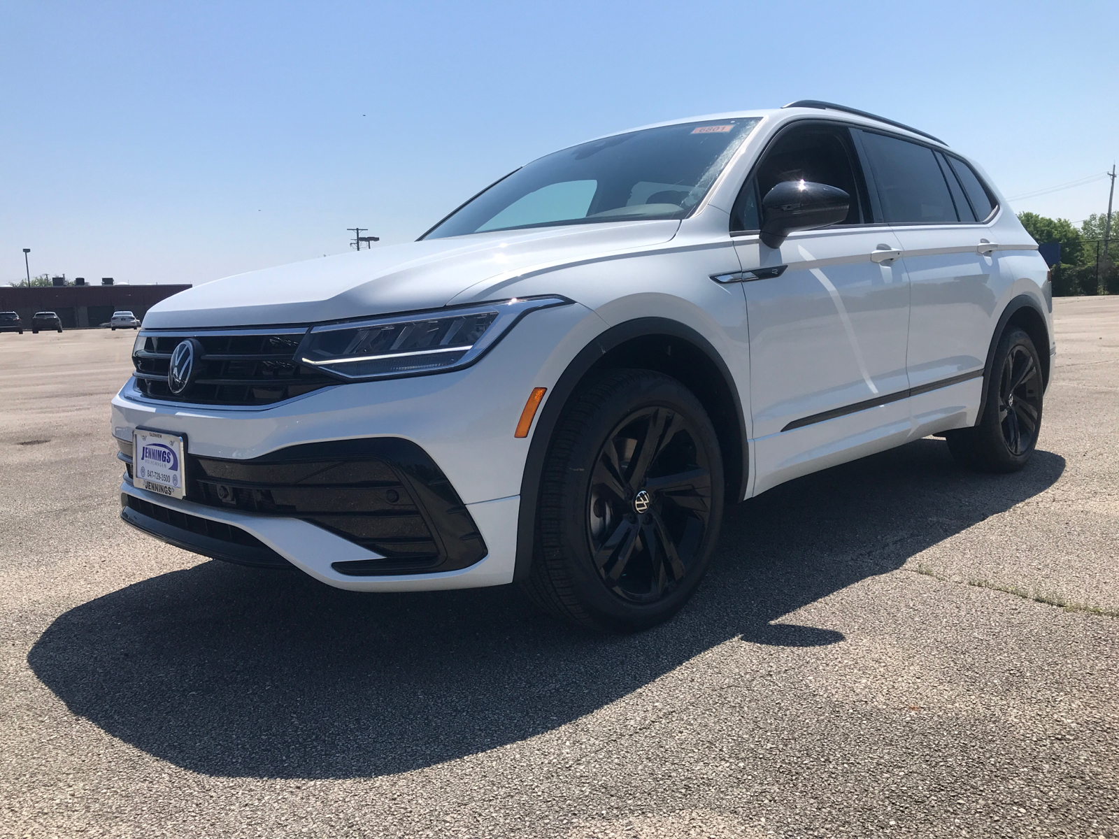 2024 Volkswagen Tiguan SE R-Line Black 5