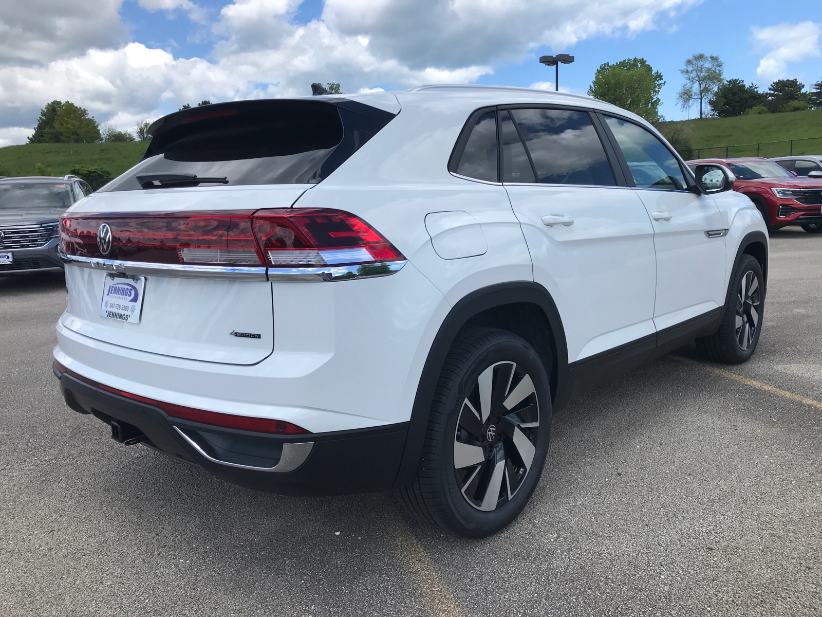 2024 Volkswagen Atlas Cross Sport 2.0T SE w/Technology 3