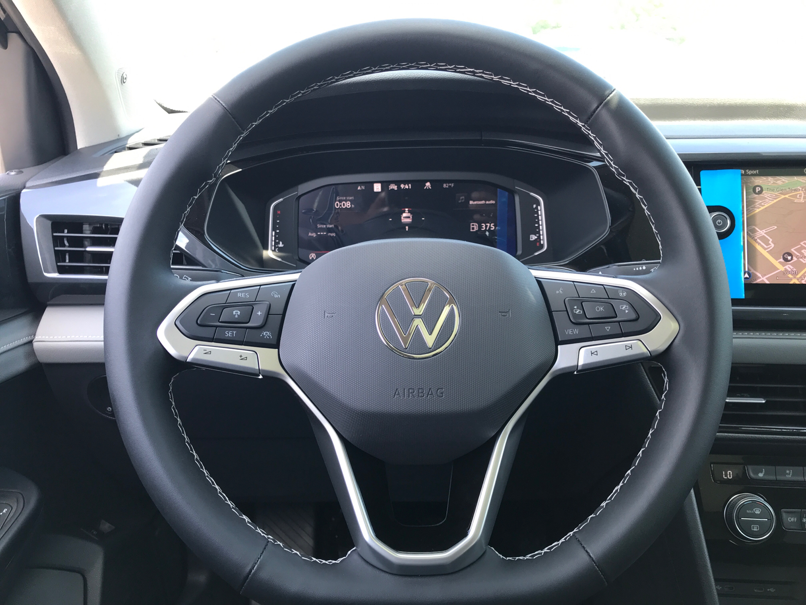 2024 Volkswagen Taos SEL 10