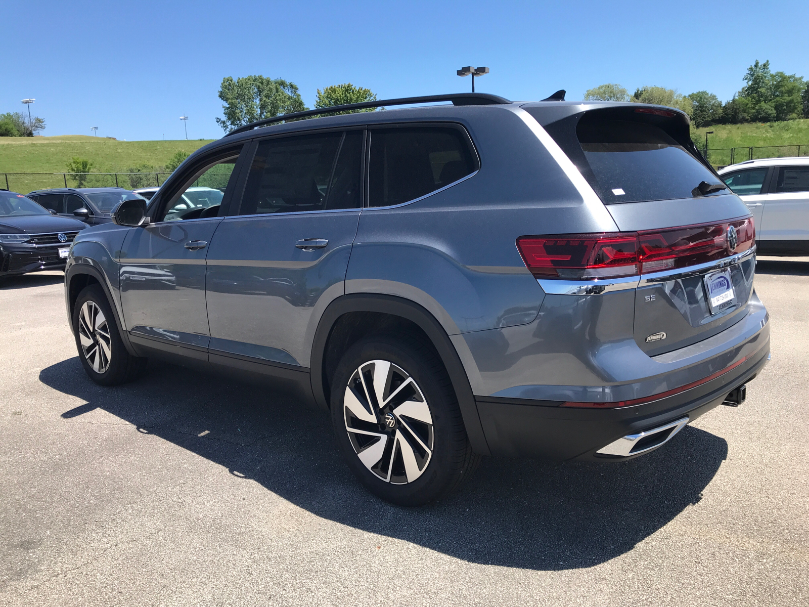 2024 Volkswagen Atlas 2.0T SE w/Technology 4