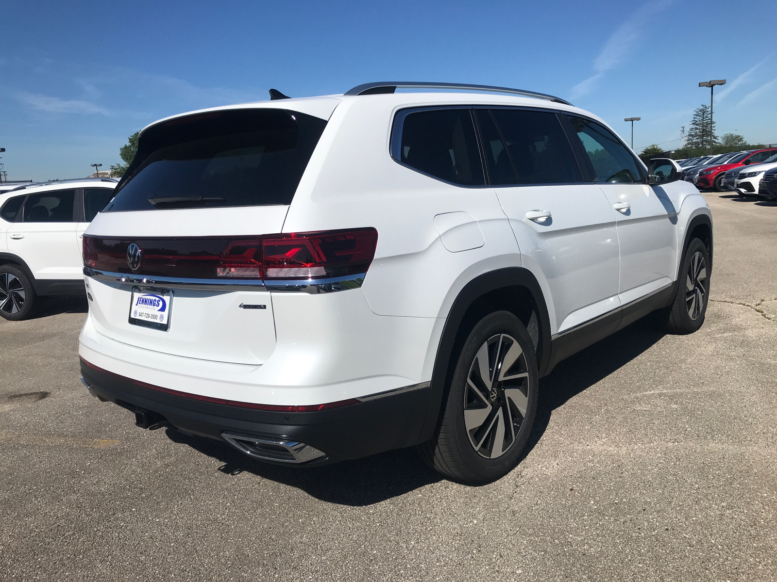 2024 Volkswagen Atlas 2.0T SEL 3