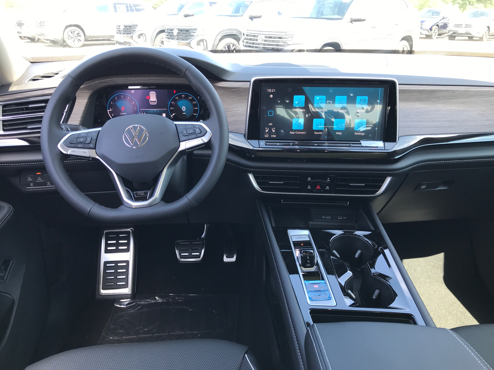 2024 Volkswagen Atlas SEL Premium R-Line 4Motion 6