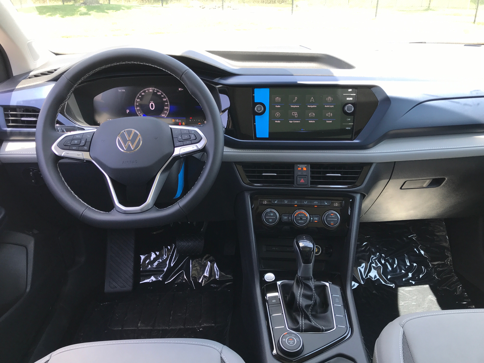 2024 Volkswagen Taos SE 6