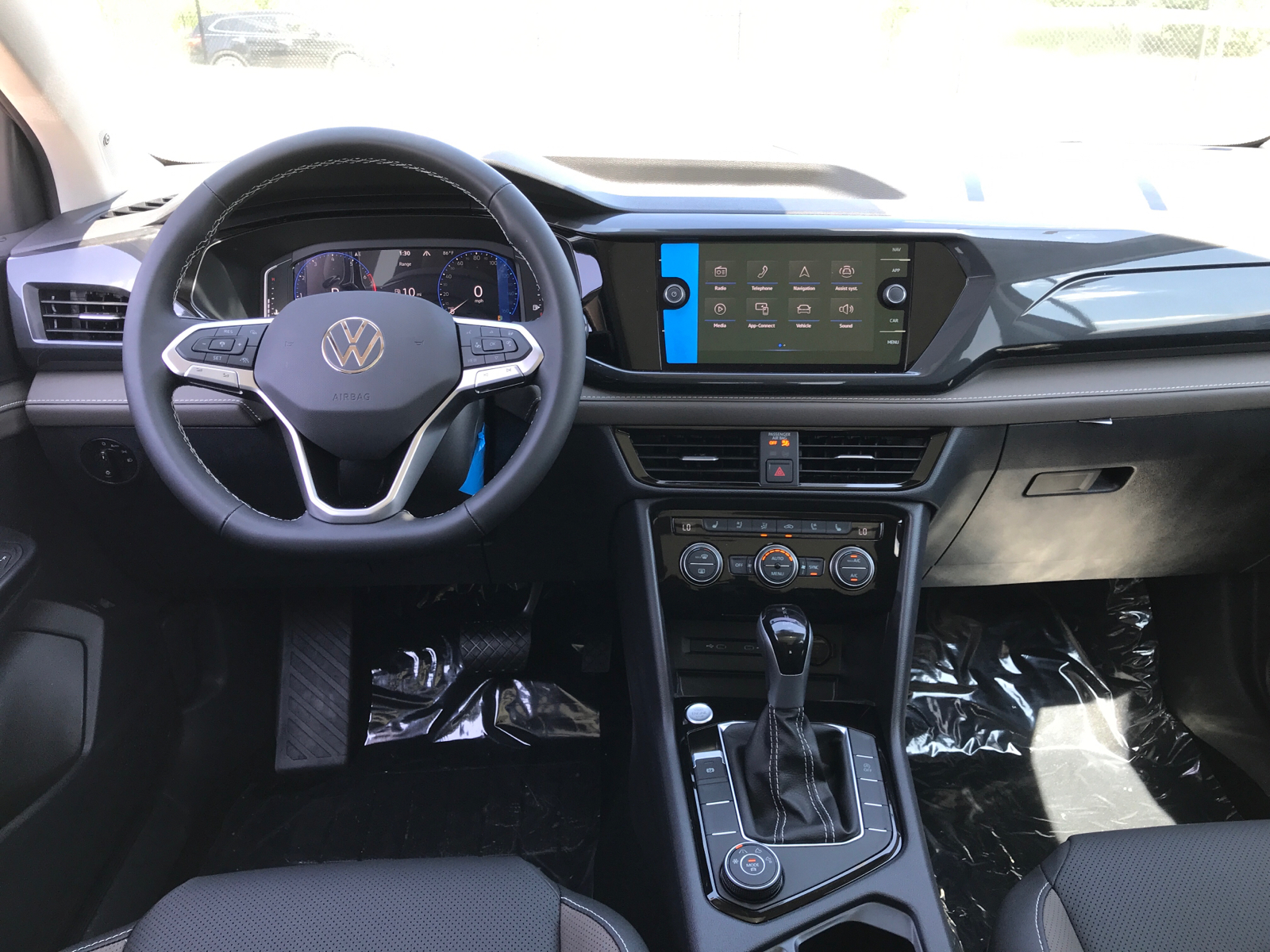 2024 Volkswagen Taos SEL 6