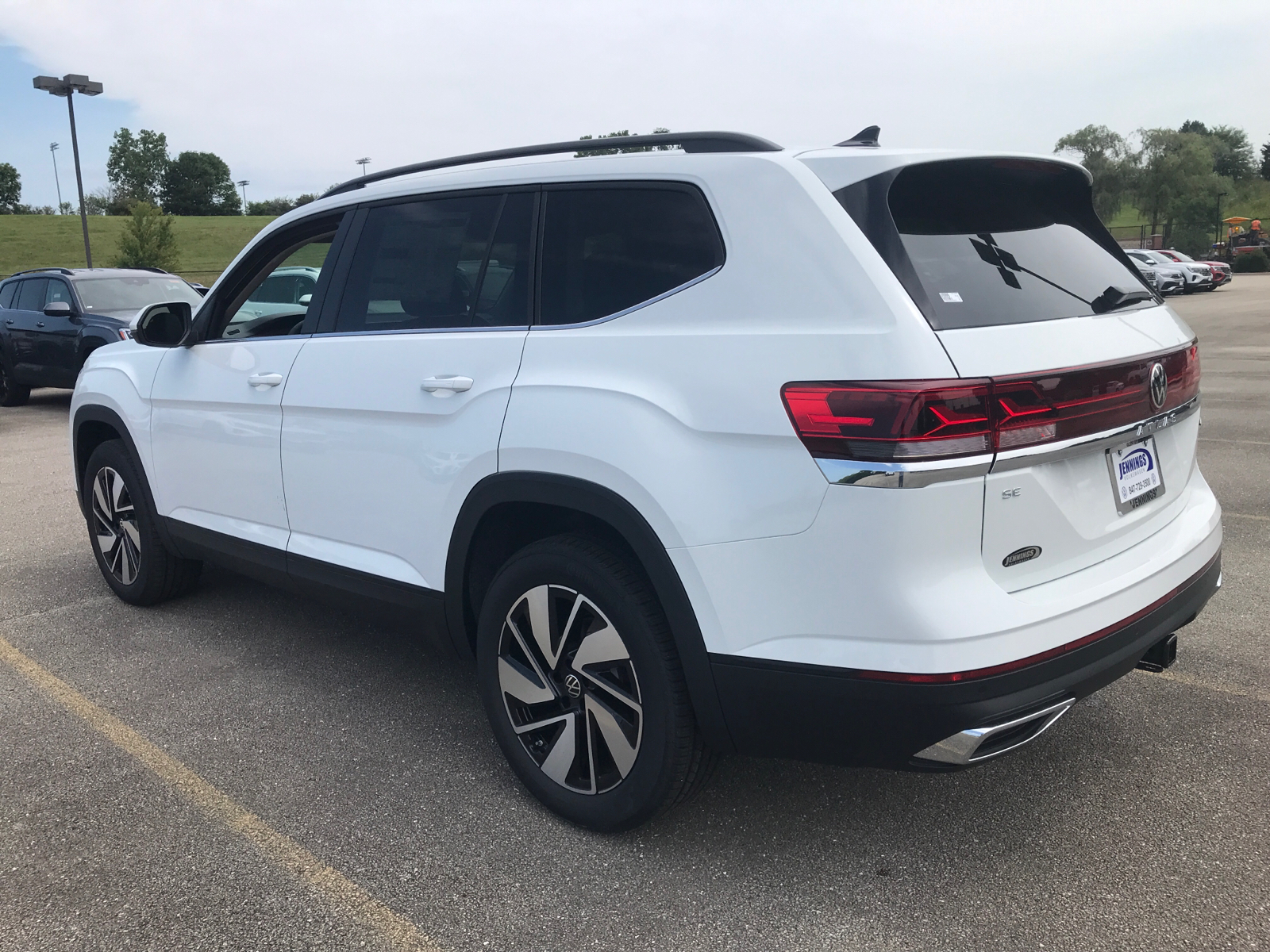 2024 Volkswagen Atlas 2.0T SE w/Technology 4