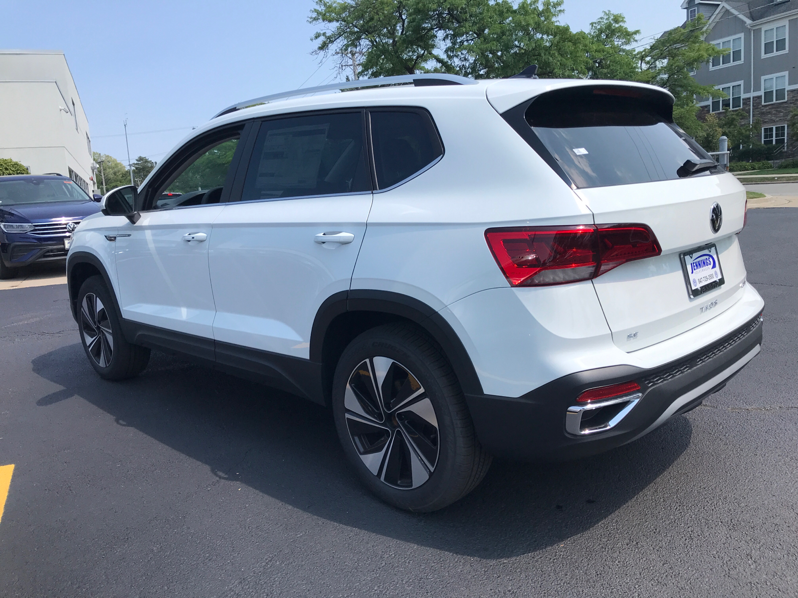 2024 Volkswagen Taos SE 4