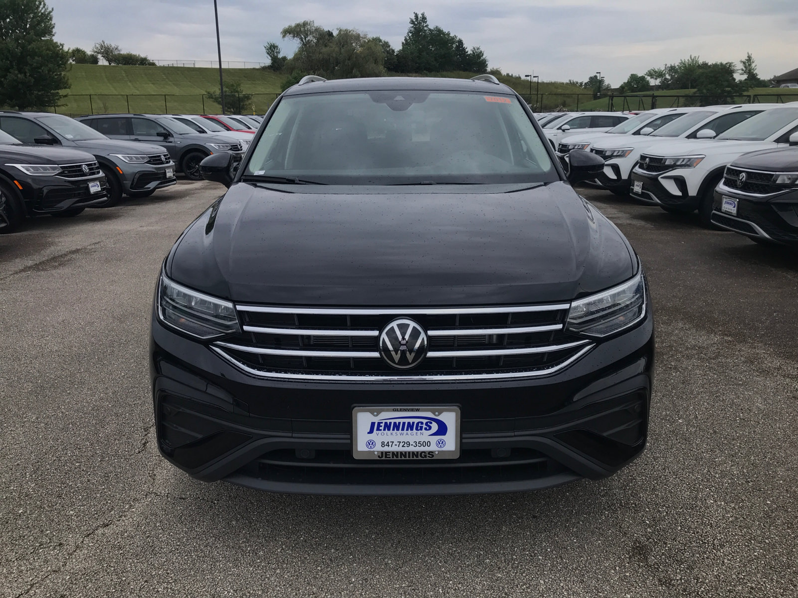 2024 Volkswagen Tiguan SE 27