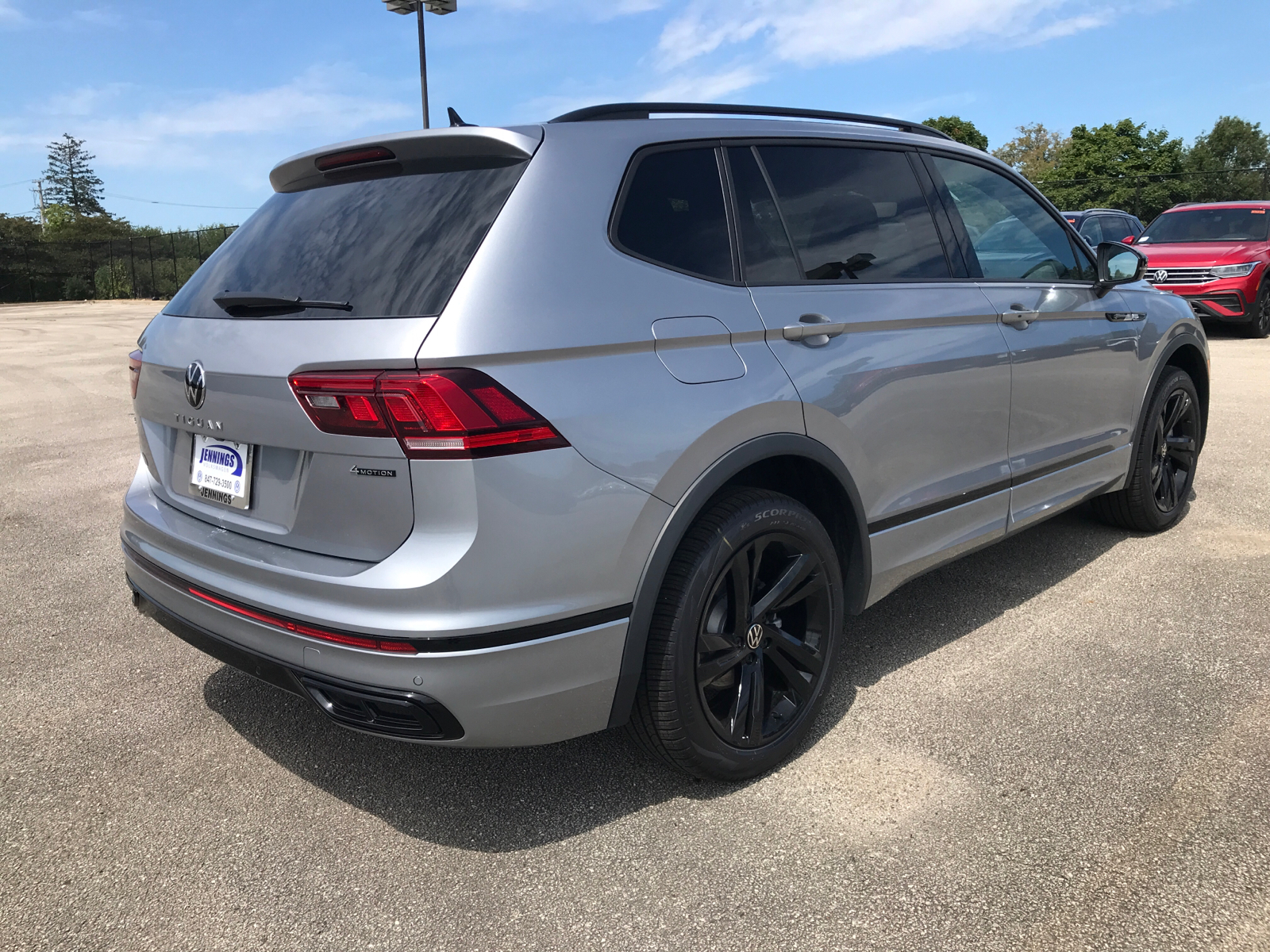 2024 Volkswagen Tiguan SE R-Line Black 3