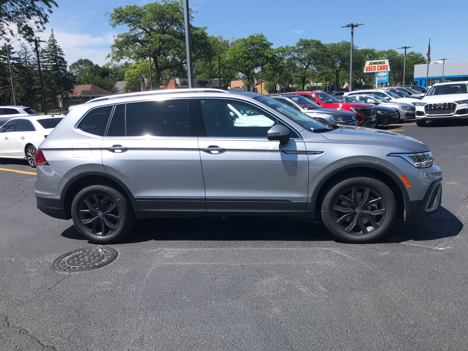 2024 Volkswagen Tiguan SE 2