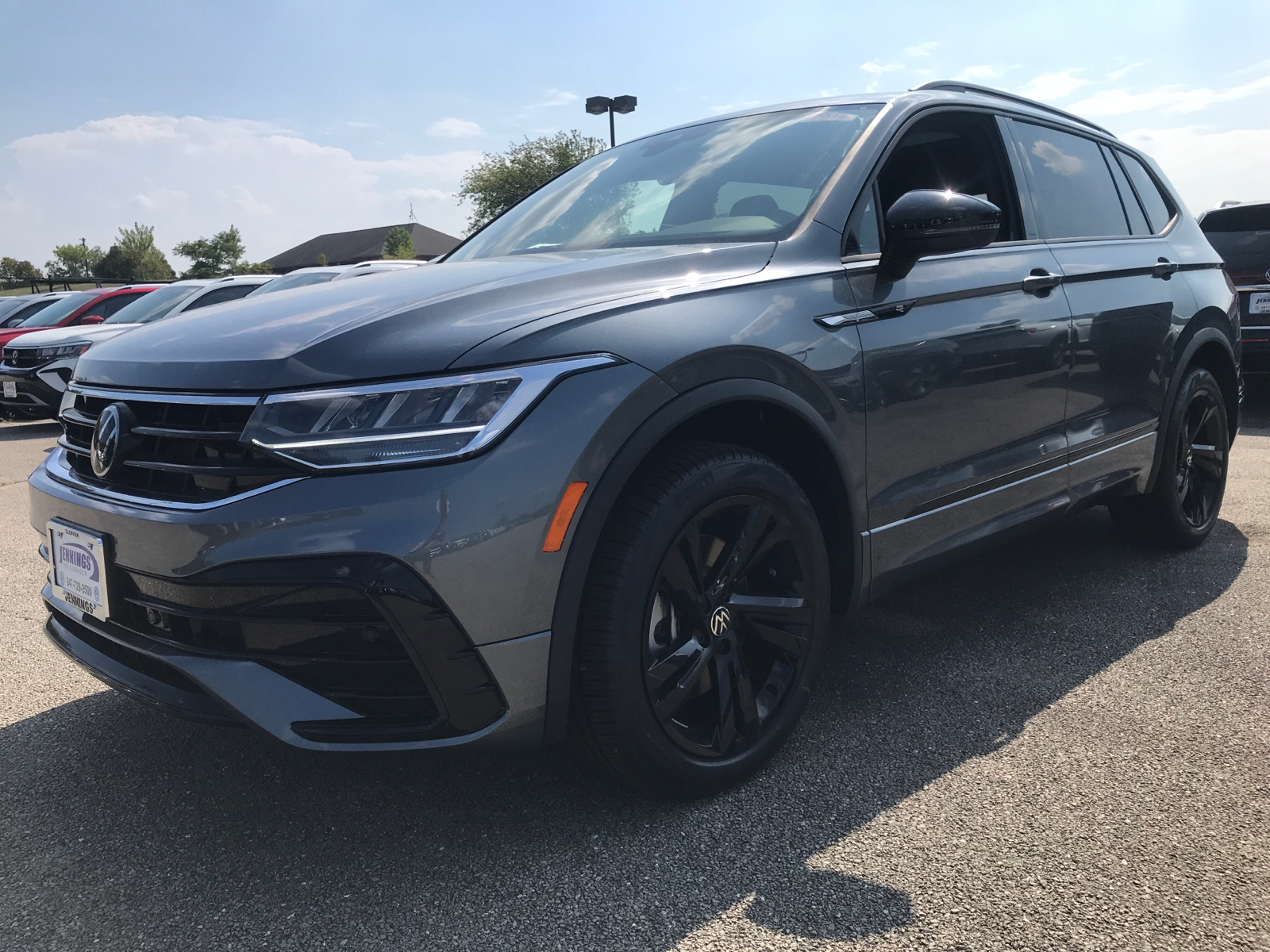 2024 Volkswagen Tiguan SE R-Line Black 5