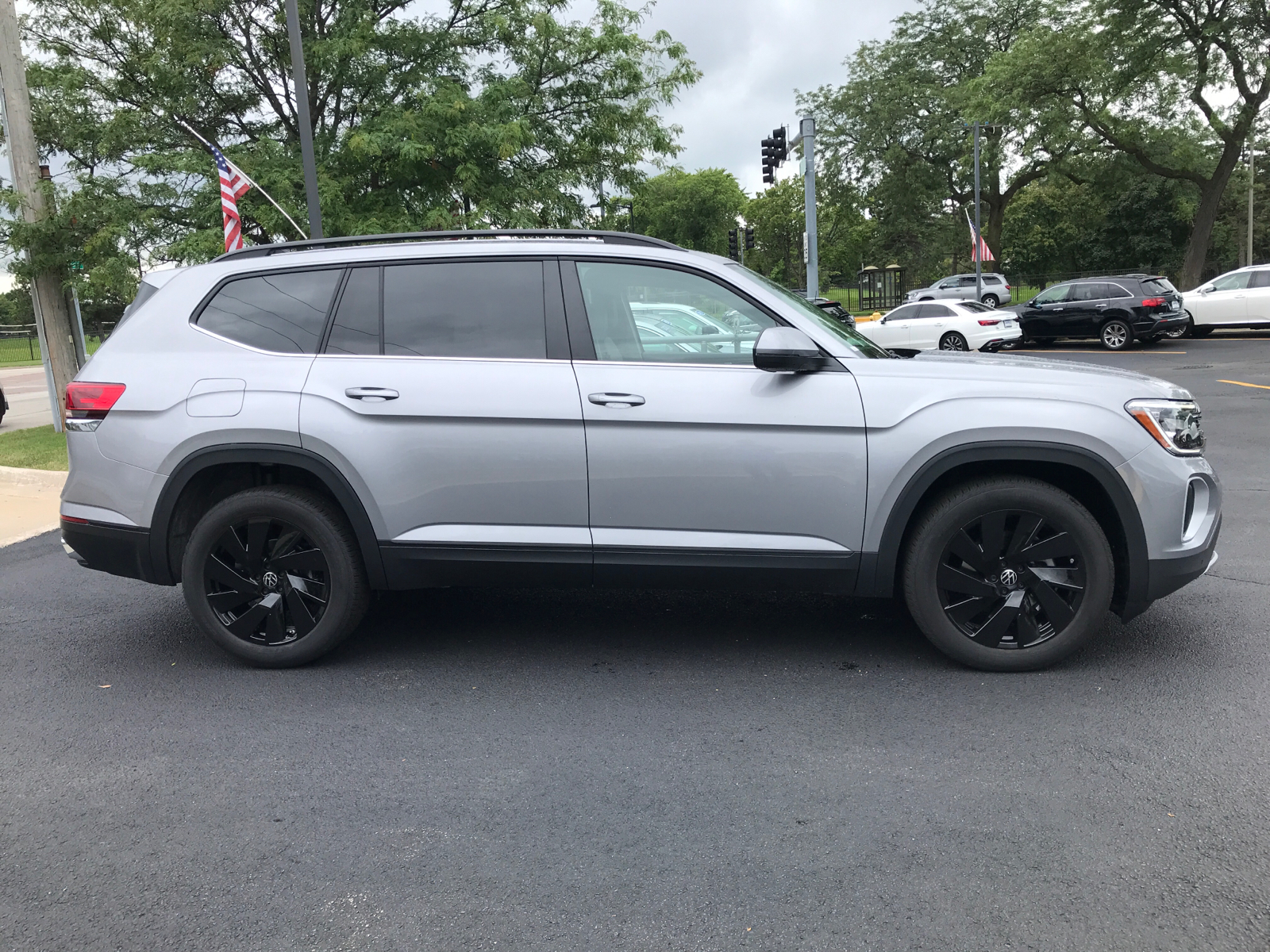 2024 Volkswagen Atlas 2.0T SE w/Technology 2