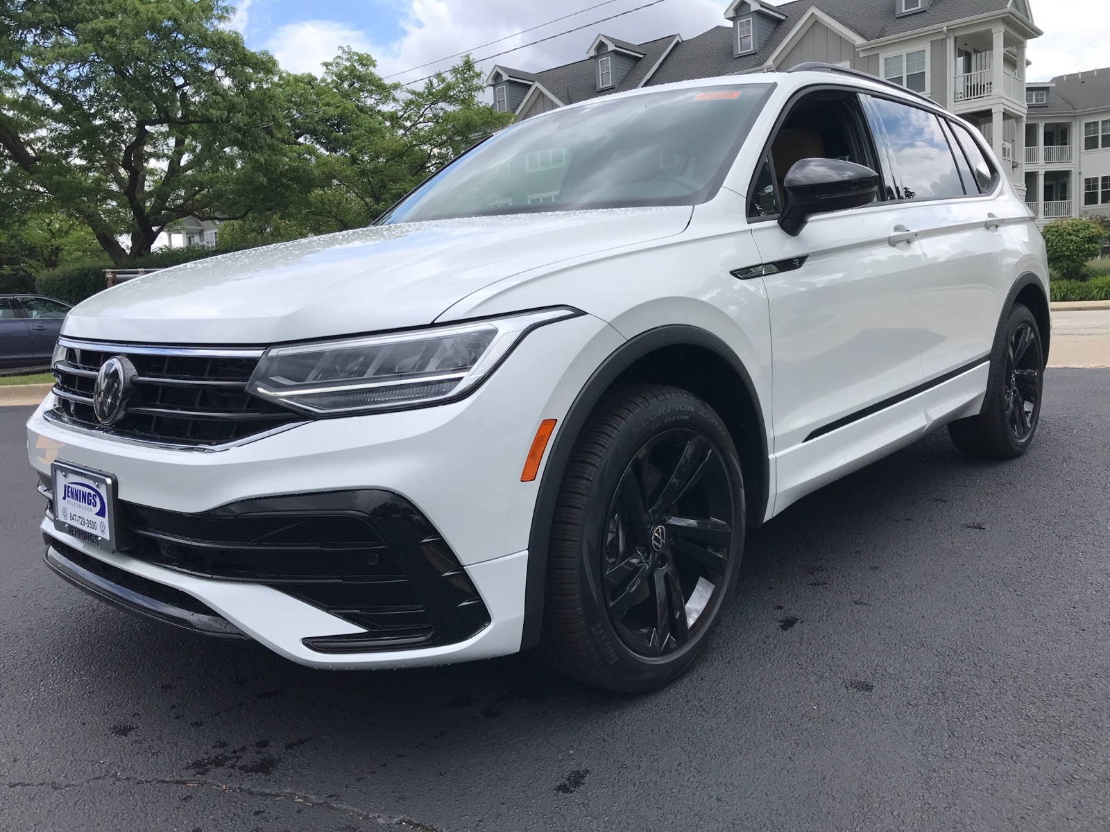 2024 Volkswagen Tiguan SE R-Line Black 5