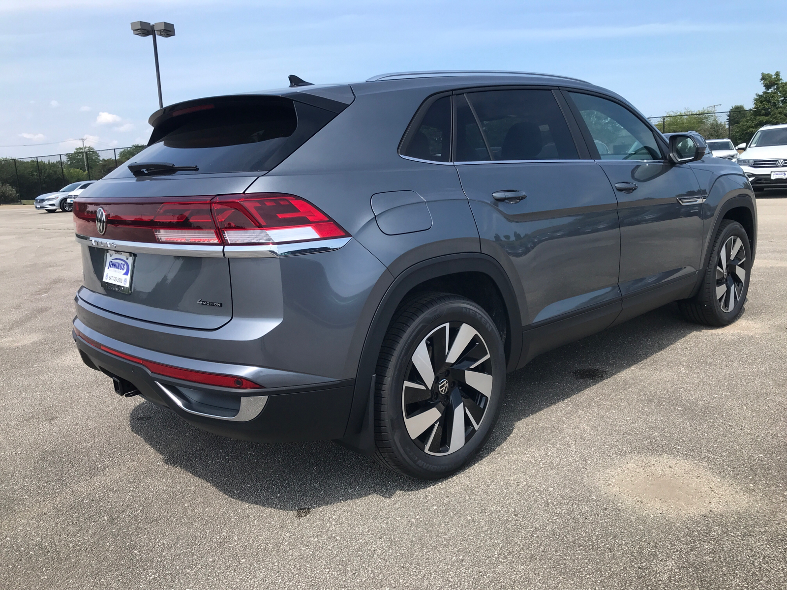 2024 Volkswagen Atlas Cross Sport 2.0T SE w/Technology 3