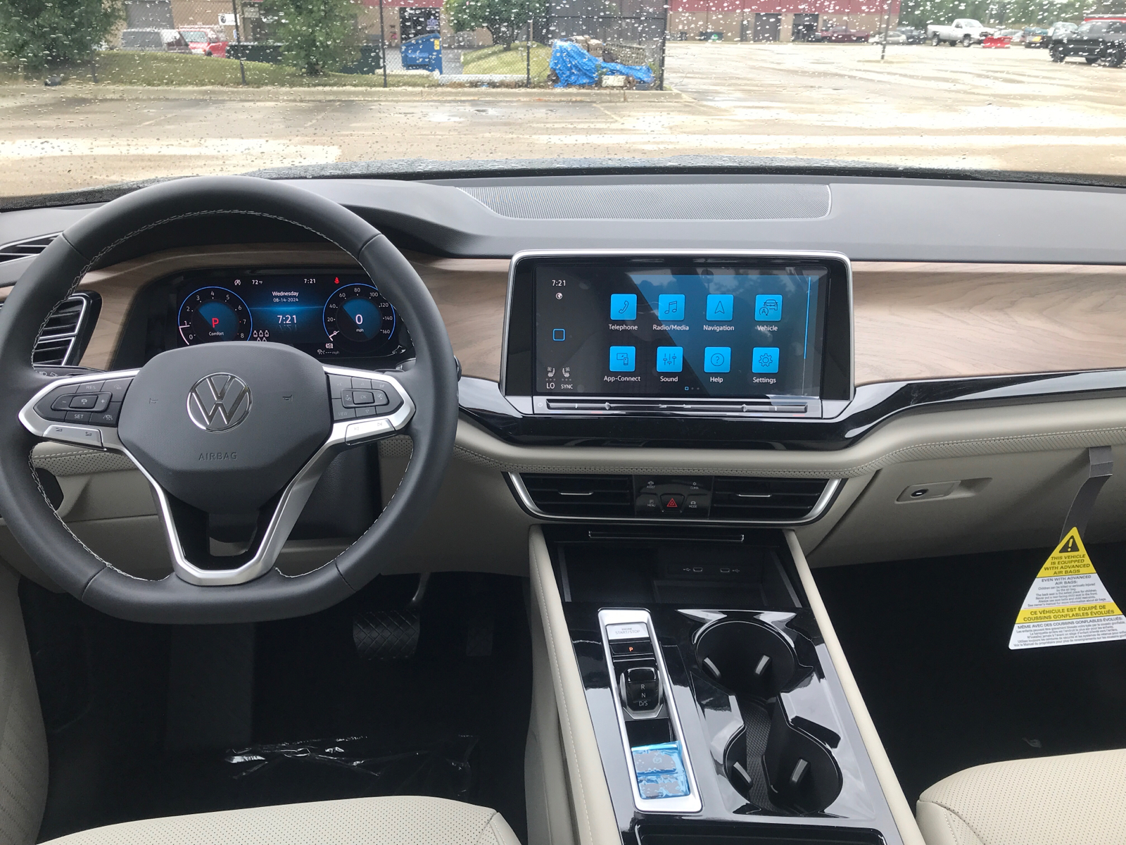 2024 Volkswagen Atlas 2.0T SE w/Technology 6