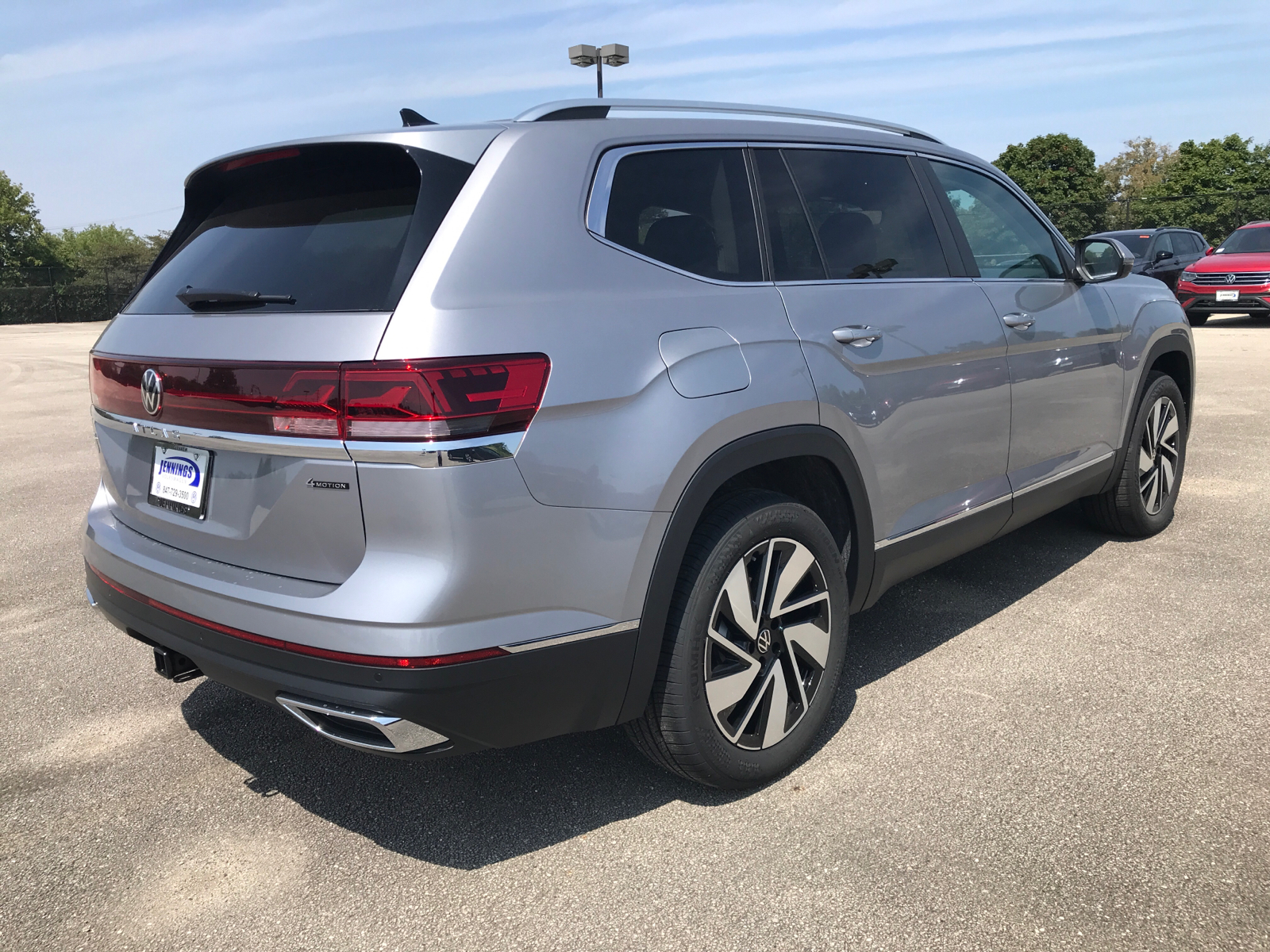 2024 Volkswagen Atlas 2.0T SEL 3