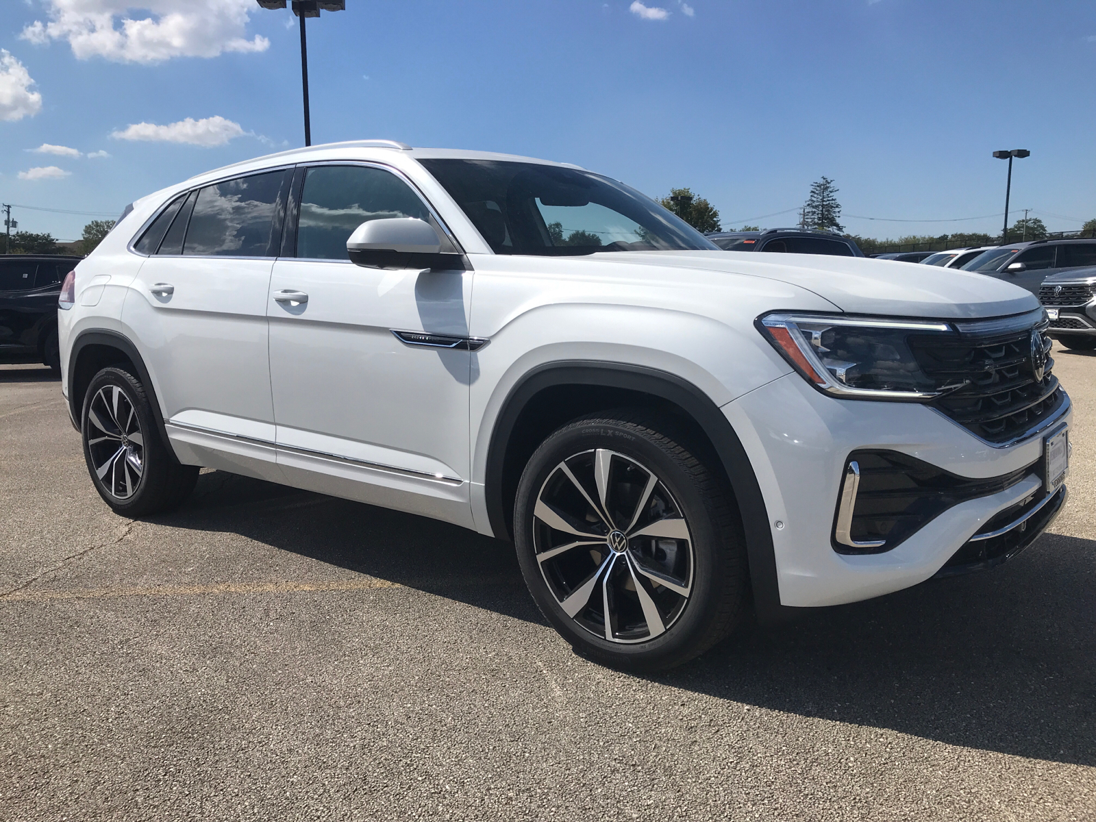 2024 Volkswagen Atlas Cross Sport 2.0T SEL Premium R-Line 1