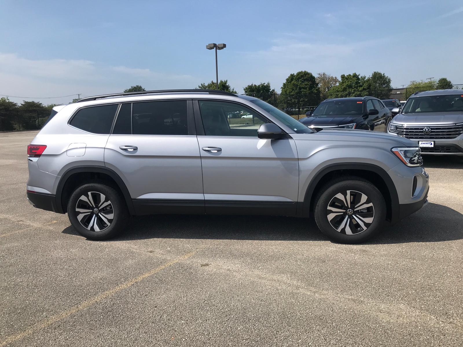 2024 Volkswagen Atlas 2.0T SE 2