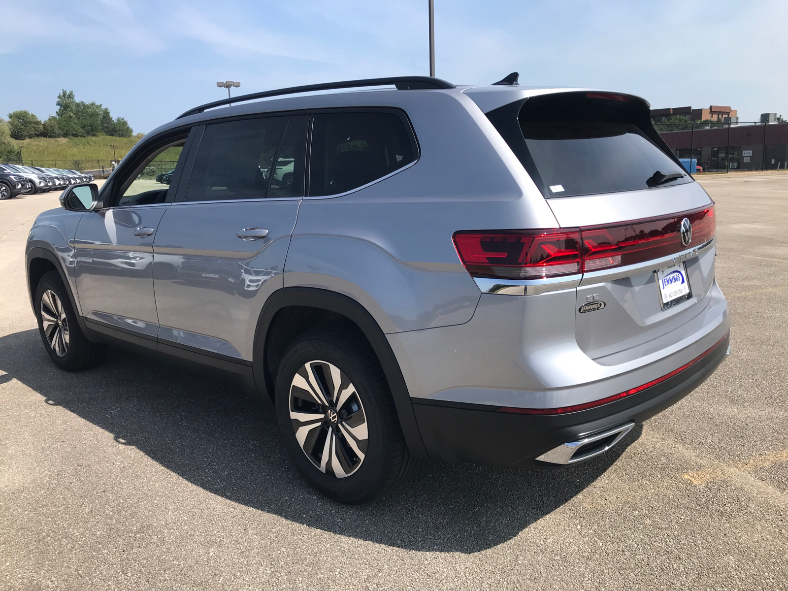 2024 Volkswagen Atlas 2.0T SE 4