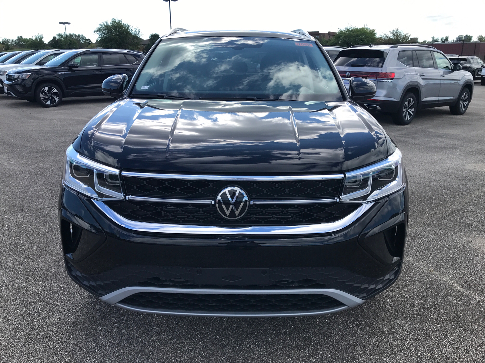 2024 Volkswagen Taos SEL 26