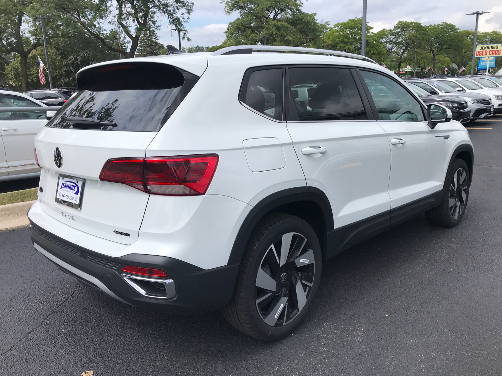 2024 Volkswagen Taos SEL 3